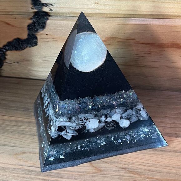 Resin Pyramid  - Picture 3 of 4